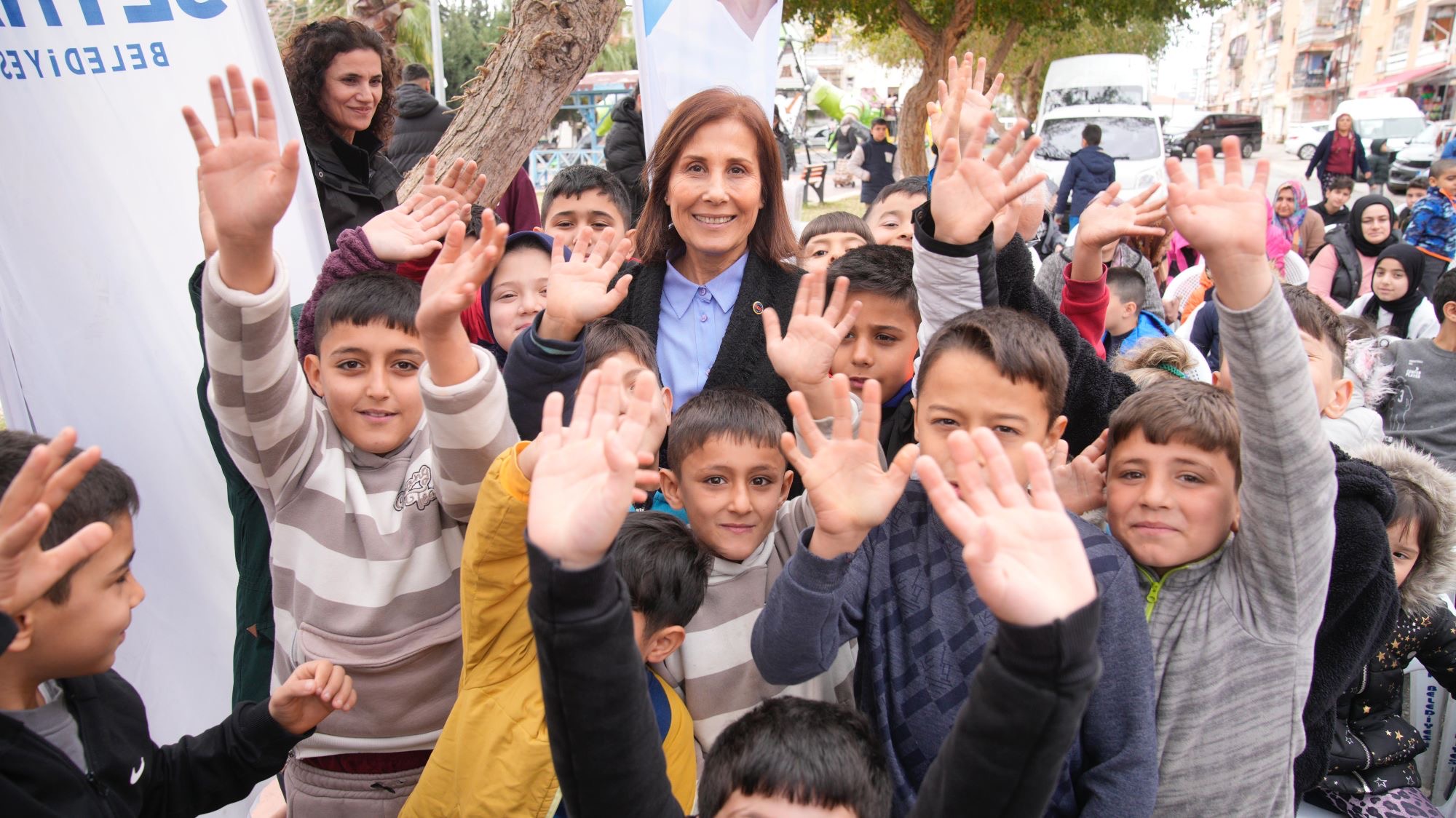 SEYHAN’DA SOKAKTA TİYATRO VAR!