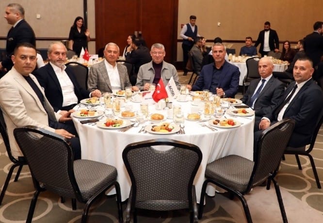 AOSB, geleneksel iftar programında bir araya geldi