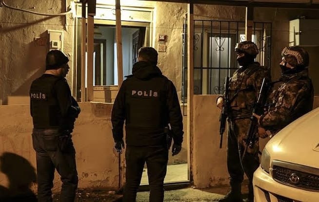 SUÇ ÖRGÜTÜNE YÖNELİK ADANA MERKEZLİ GENİŞ KAPSAMLI OPERASYON