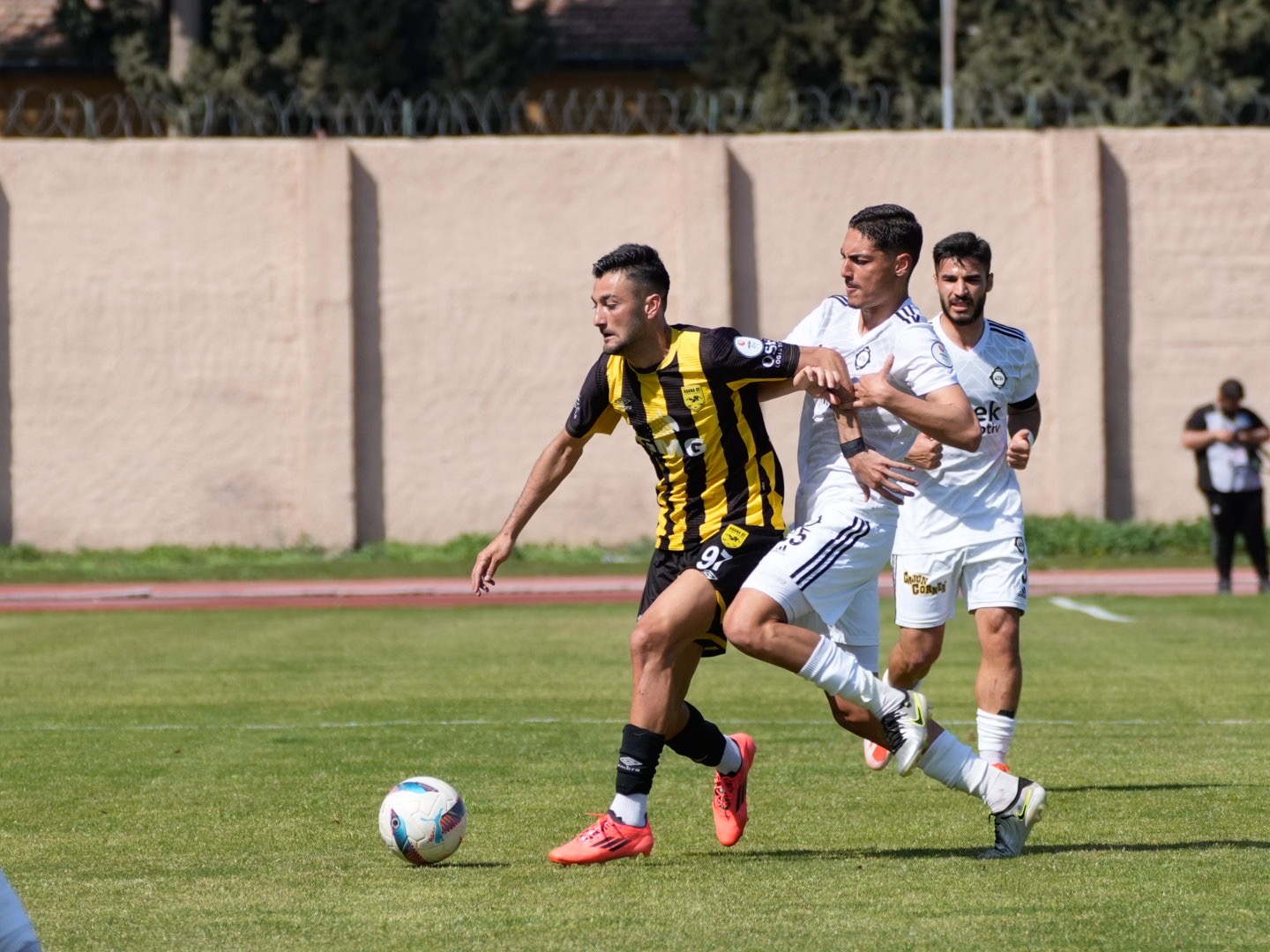 Adana 01 Futbol Kulübü gollerle güzel 4-0