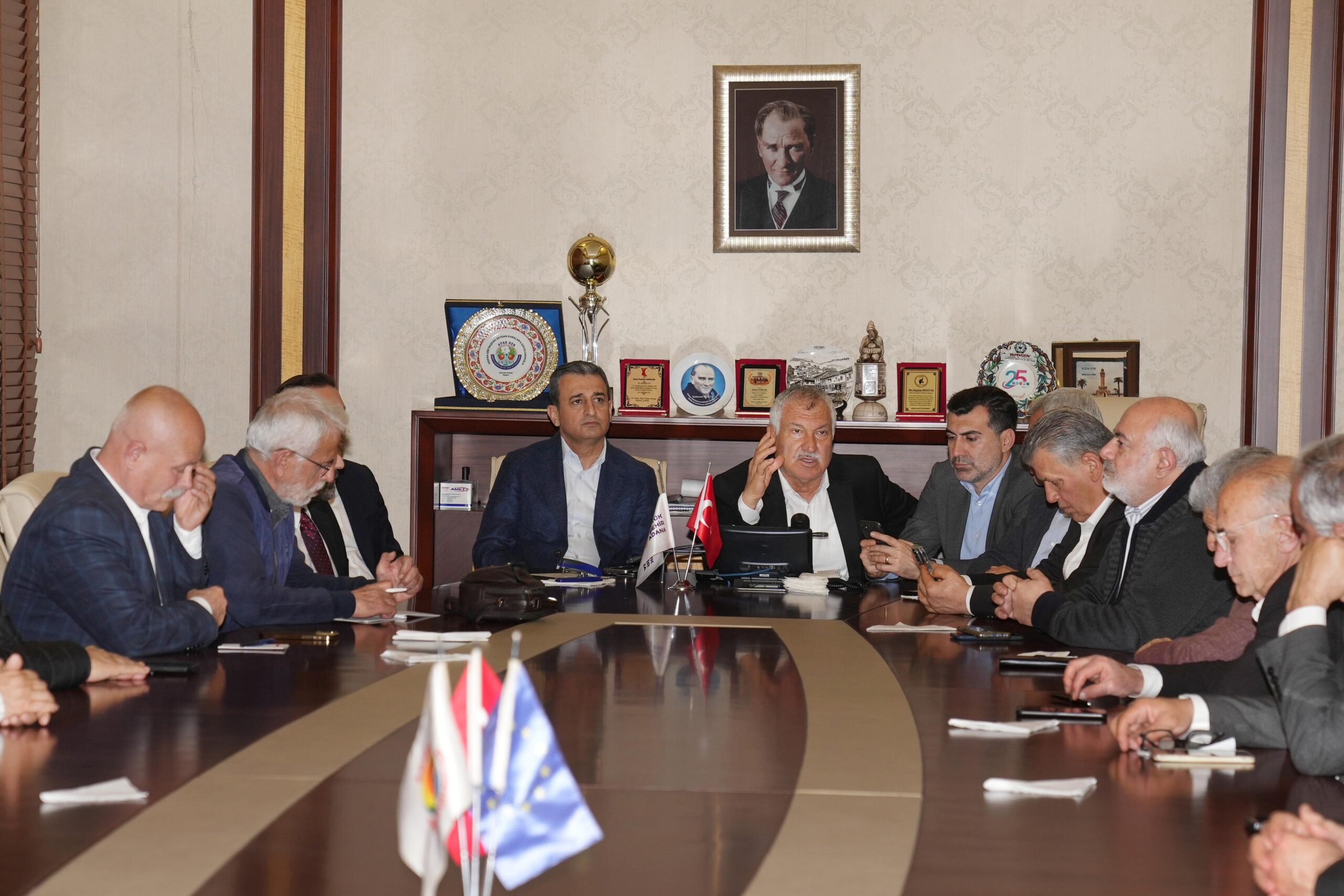 Başkan Zeydan Karalar, “Suriye’de yaşanan katliamlar bir an önce durdurulmalı.”