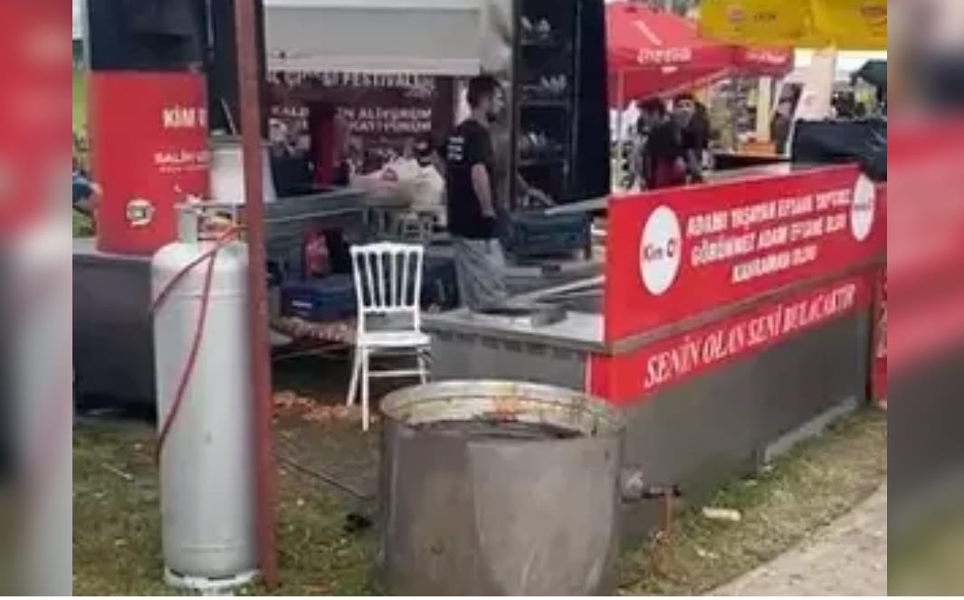 O Dönerci Karnavaldan Atıldı
