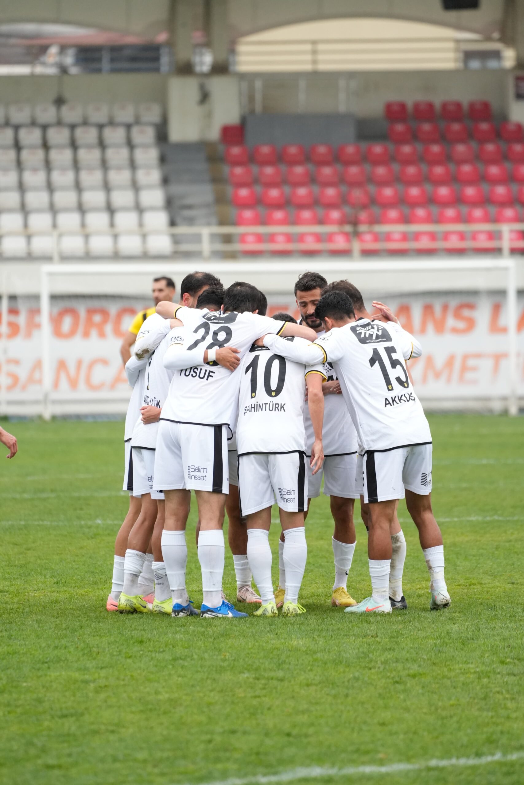 Adana 01 Futbol Kulübü, deplasmandan puanla dönüyor 1-1