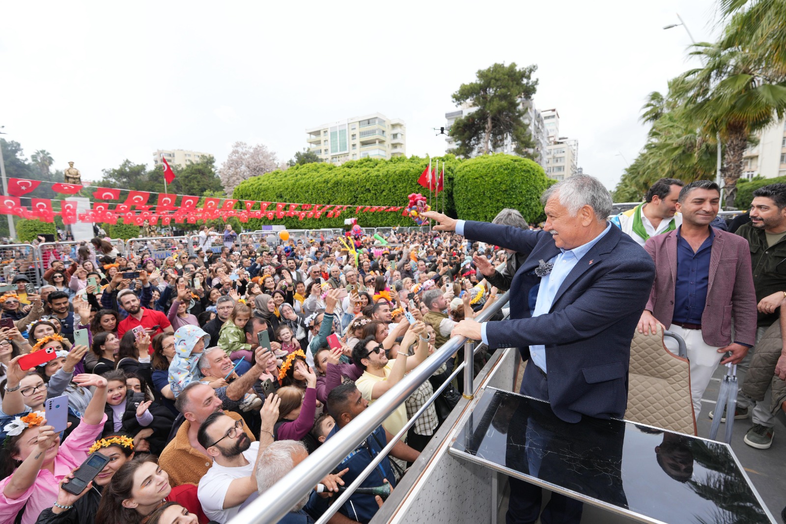 13. Uluslararası Adana Portakal Çiçeği Karnavalı sürüyor