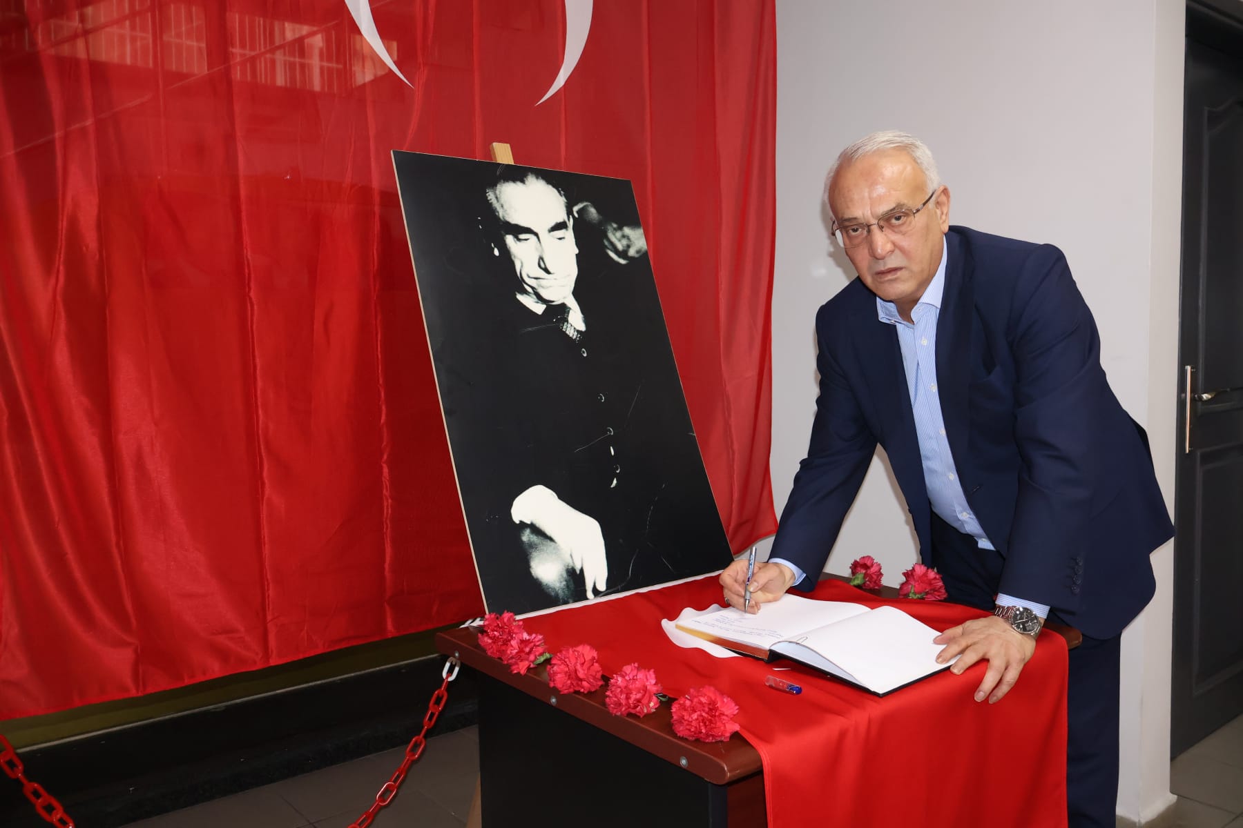 “Başbuğ Türkeş örnek bir mücadele insanıydı”