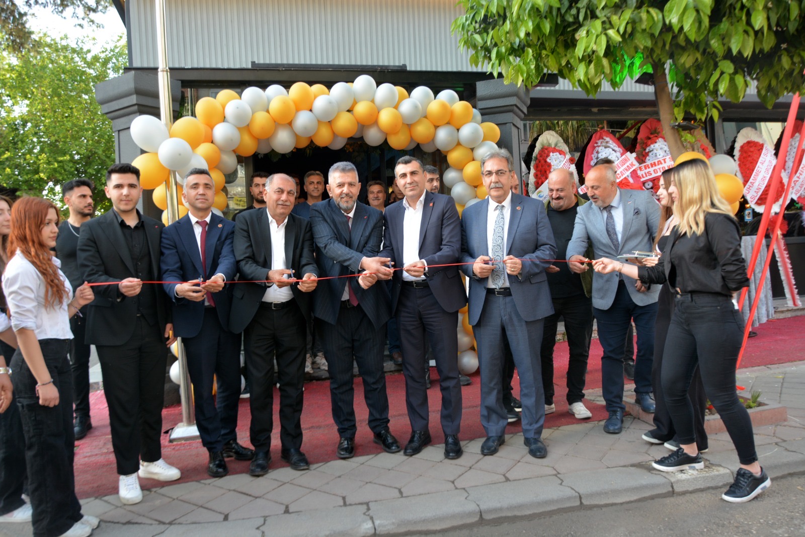 Elalem Yeni Nesil Restaurant Adana’da Görkemli Bir Törenle Açıldı