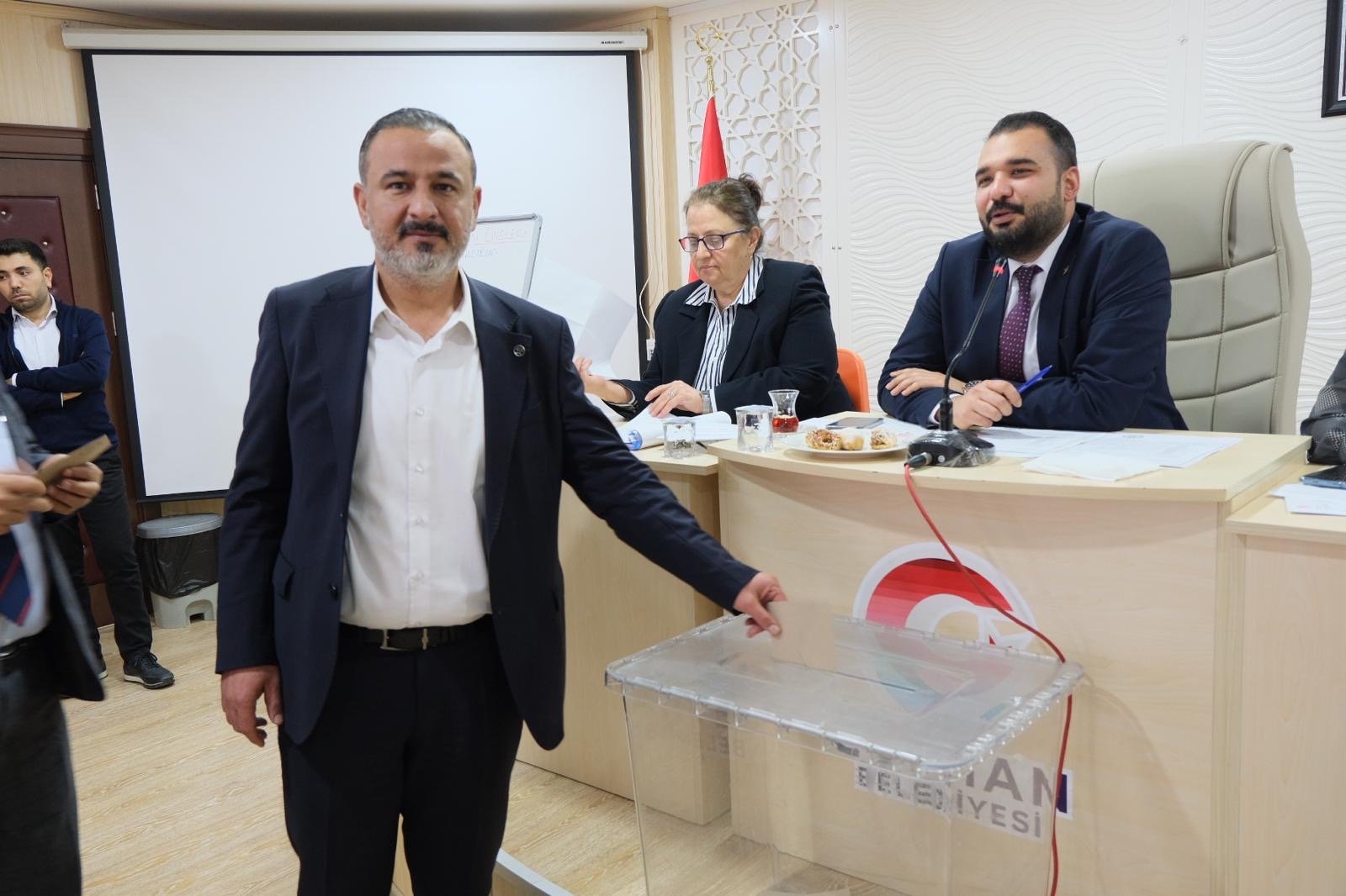 Ceyhan Belediyesi Nisan Ayı Meclis Toplantısı Gerçekleştirildi