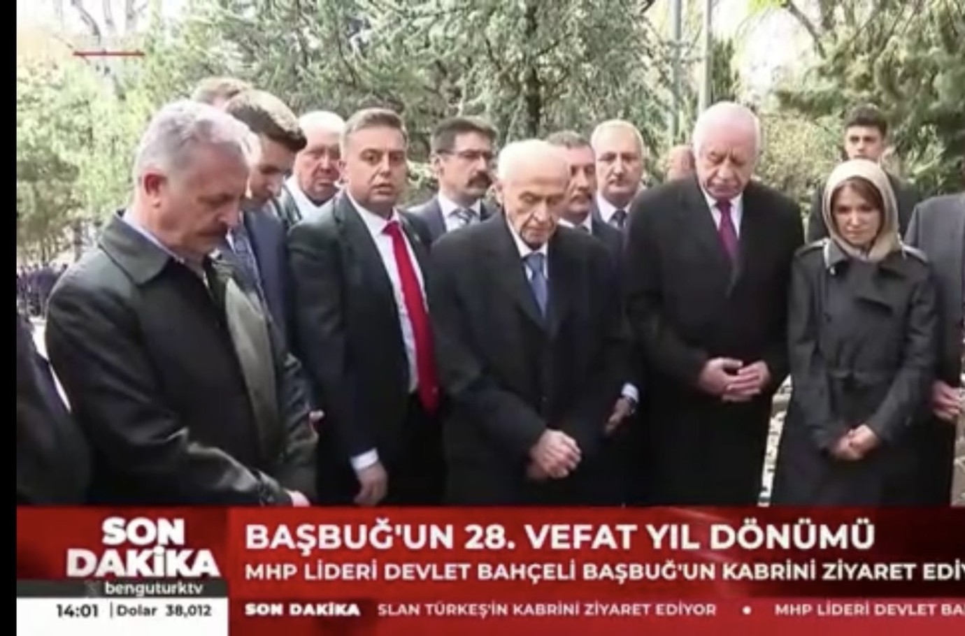 Devlet Bahçeli Türkeş’in Mezarında