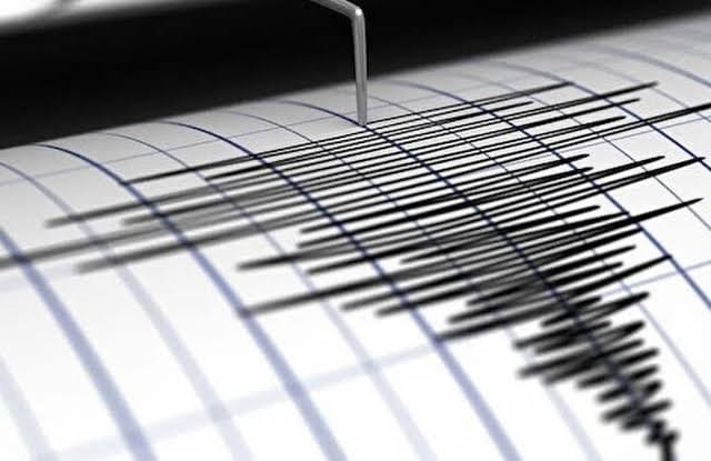 Yine Deprem! Ege Sallandı: 6.2