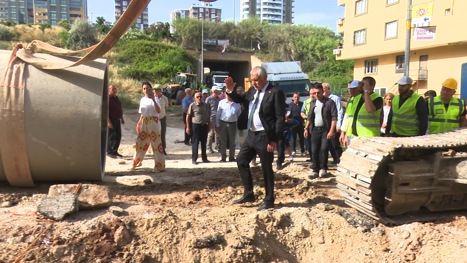 Adana’da 93 farklı noktada yağmur suyu hattı inşa edildi