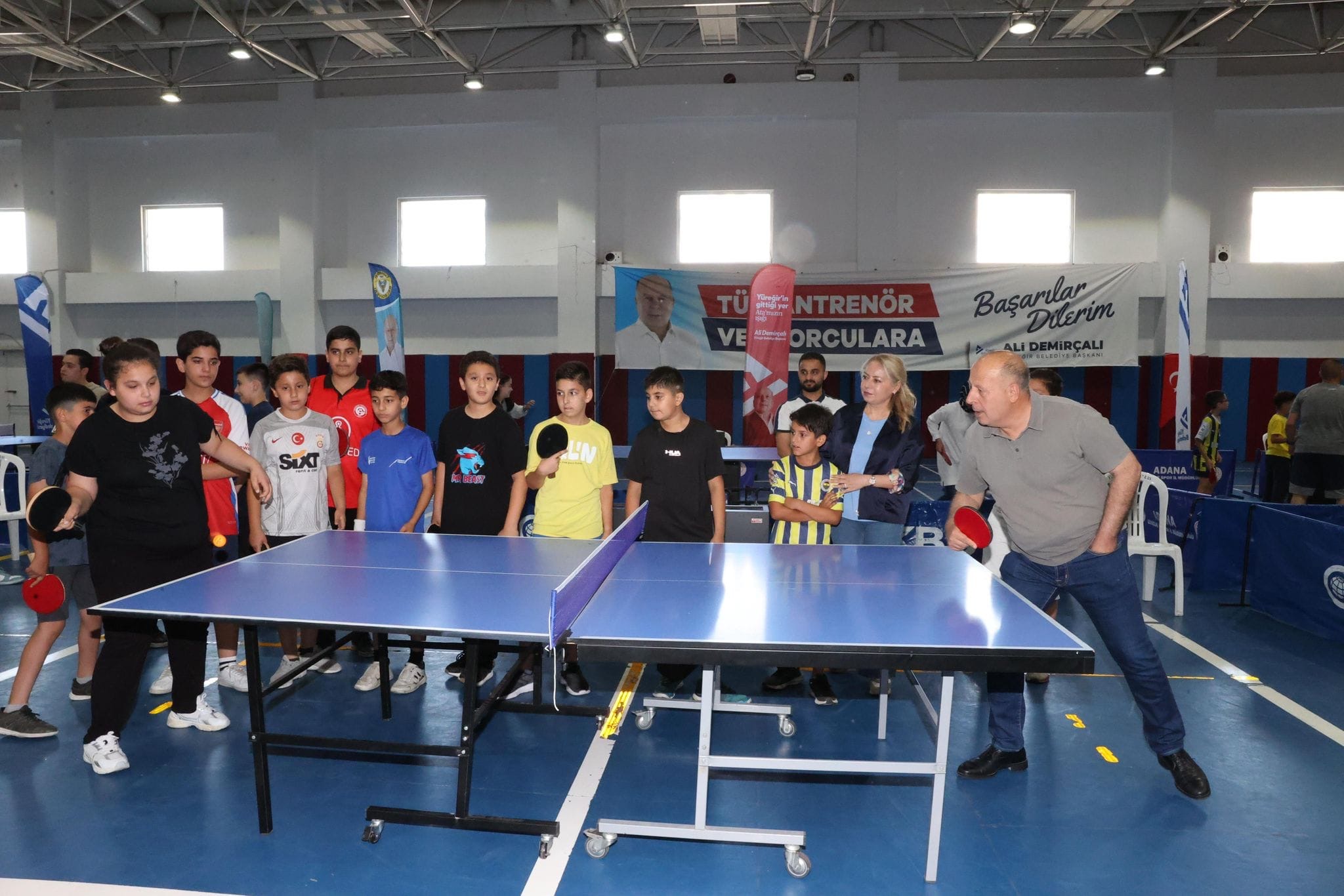 YÜREĞİR’DE “19 MAYIS MASA TENİSİ TURNUVASI” HEYECANI YAŞANDI