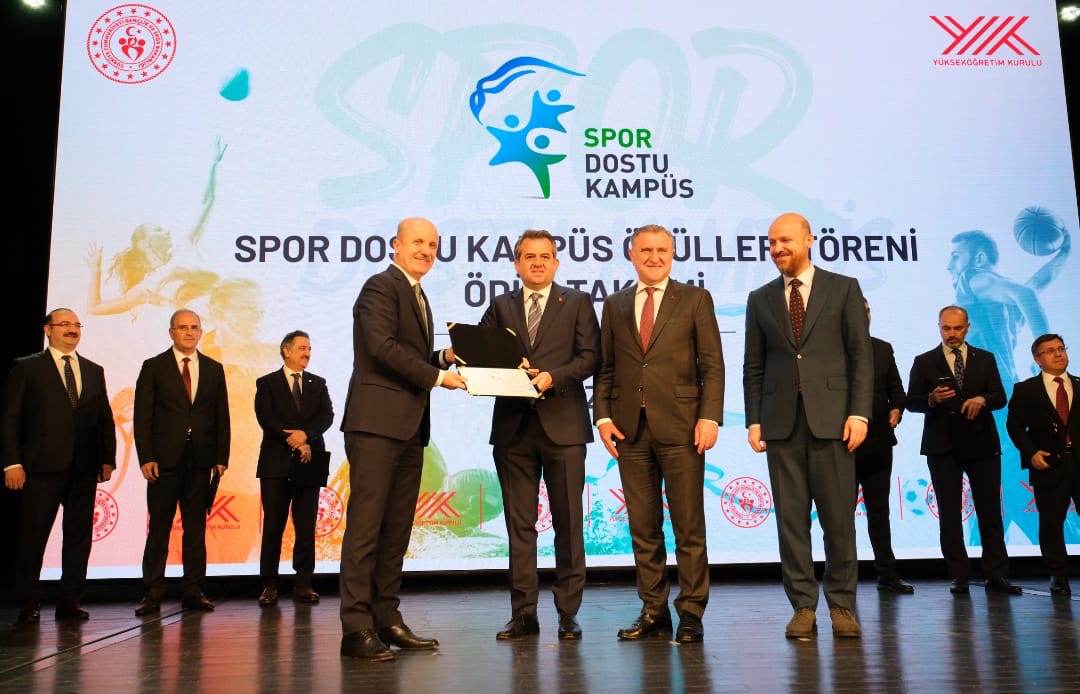 Çukurova Üniversitesi “Spor Dostu Kampüs” Ödülü Aldı