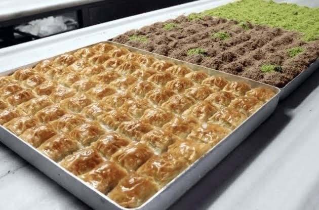 Adana’da, 5 Baklavada Koli Basili Çıktı