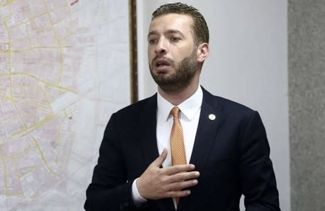 Kadir Aydar “Alnım Açık Başım Dik”