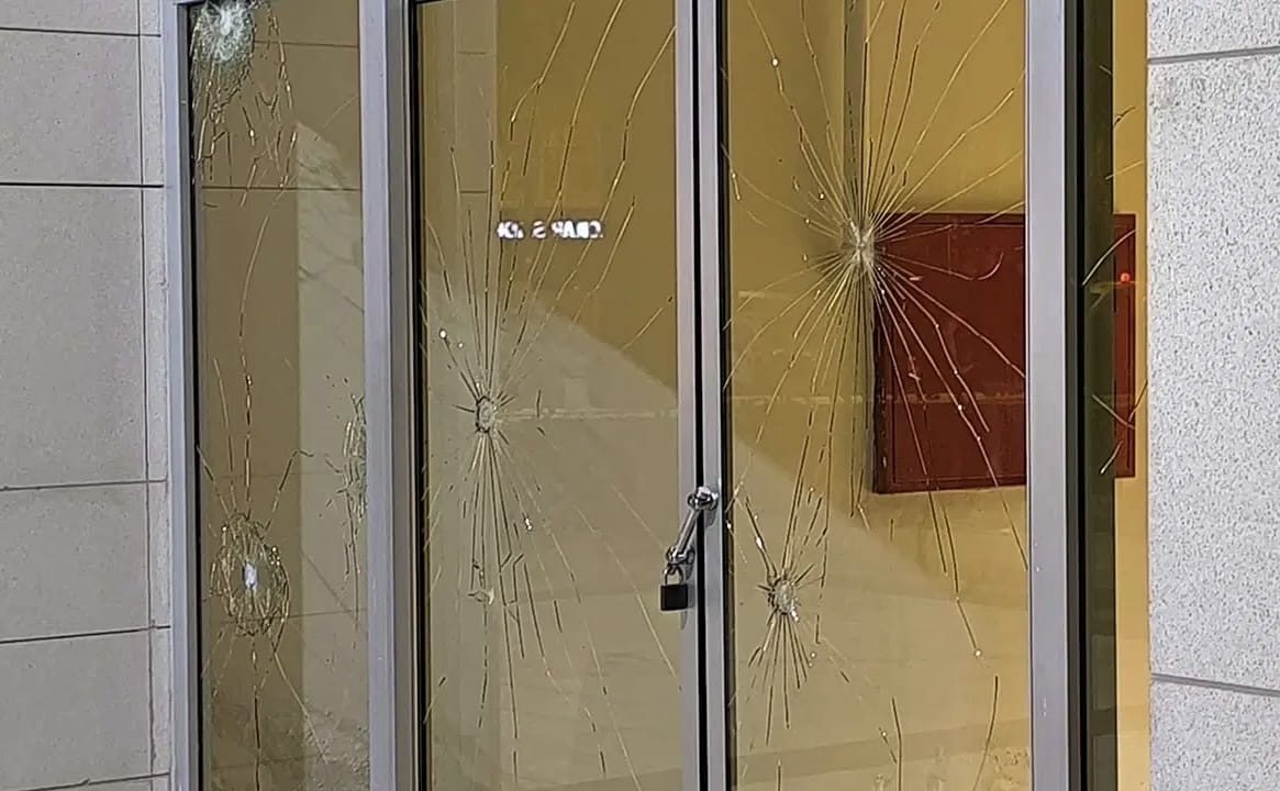 CHP’li Belediyeye Taşlı Saldırı