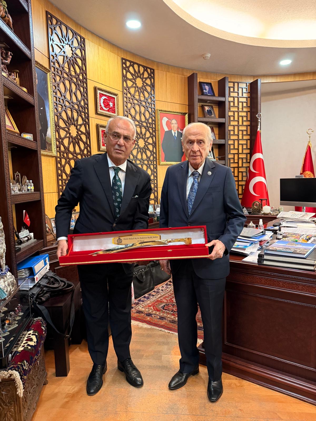 Adana’dan Devlet Bahçeli’ye “Damascus Yatağan Kılıcı”