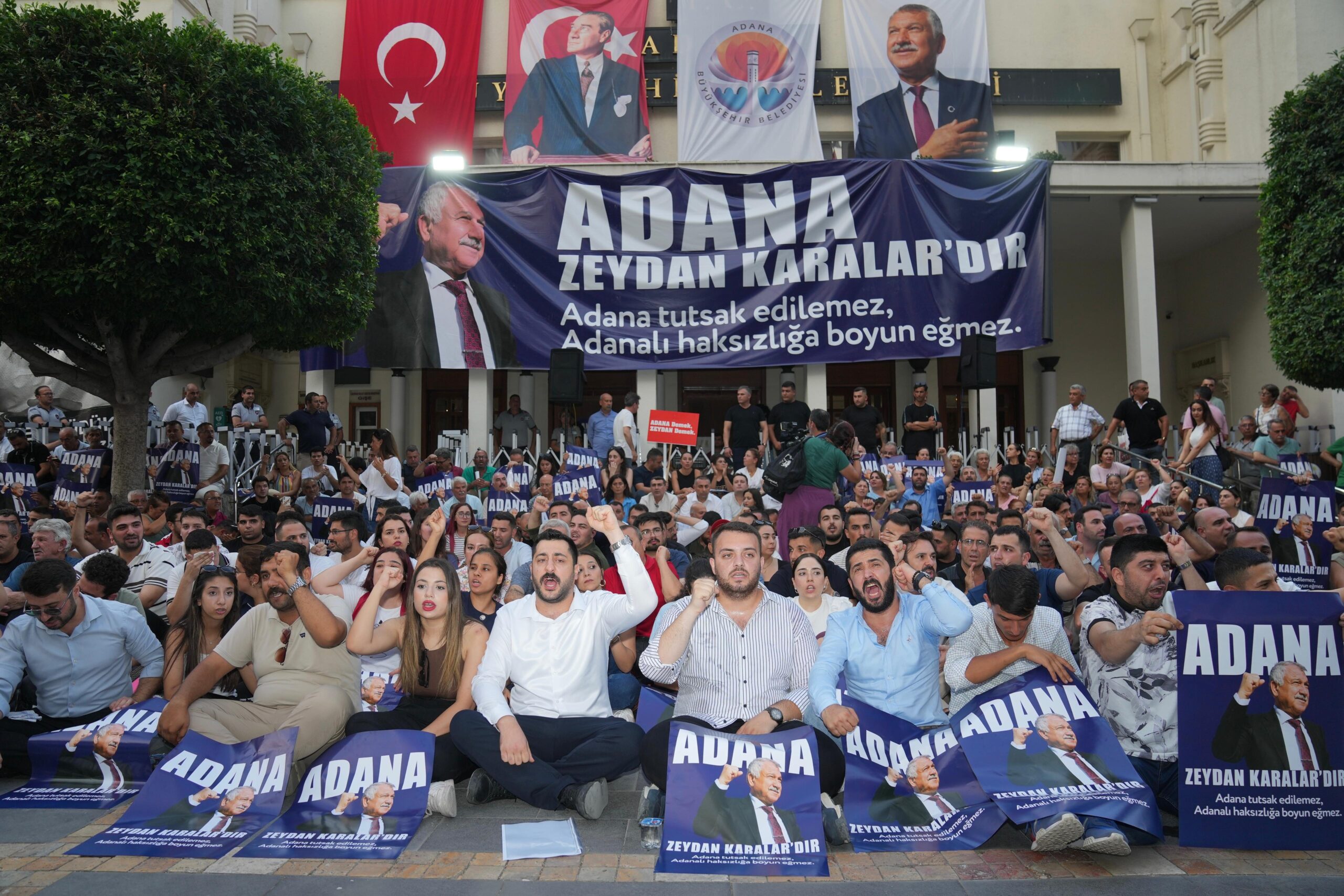 BAŞKANLARIMIZ SERBEST KALANA KADAR EYLEMLER DEVAM EDECEK