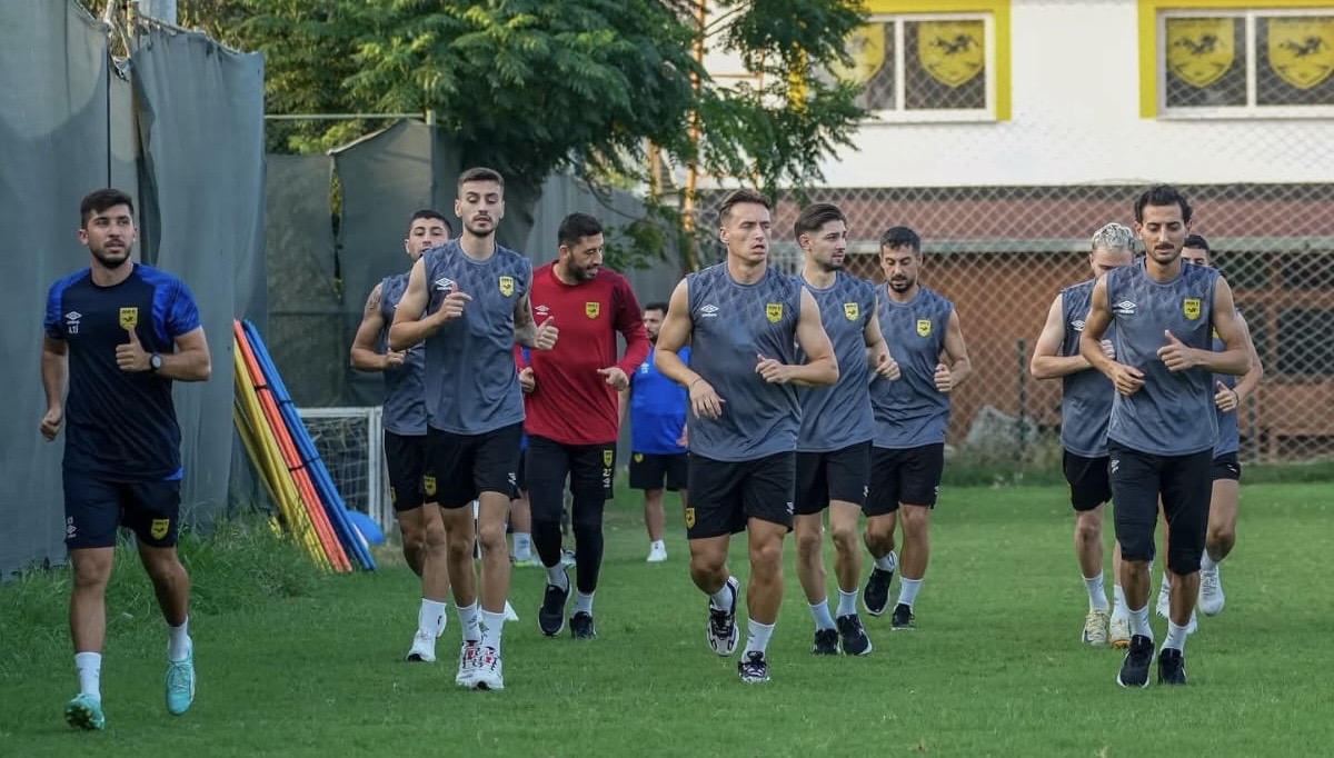 Kaçmaz kendinden emin