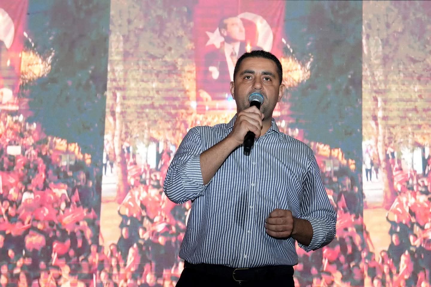 Çukurova’da 30 Ağustos Coşkusu: Başkan Kozay Halkla Birlikte Yürüdü