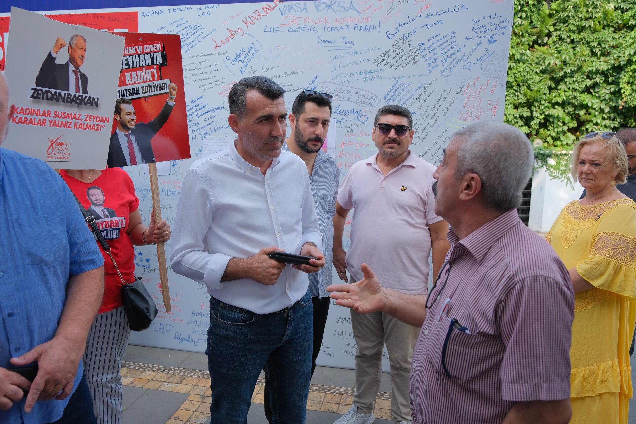 BAŞKAN TANBUROĞLU: “BAZI KESİMLER ZEYDAN KARALAR’IN HİZMETLERİNDEN RAHATSIZ OLDU”