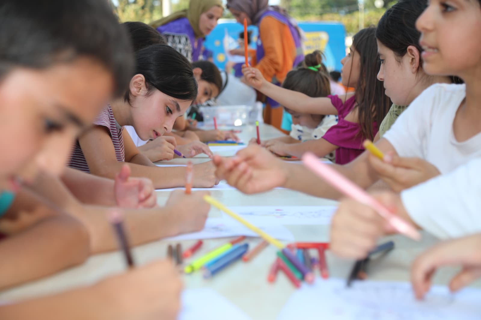 YÜREĞİR BELEDİYESİ ÇOCUK ŞENLİKLERİ BAŞLADI