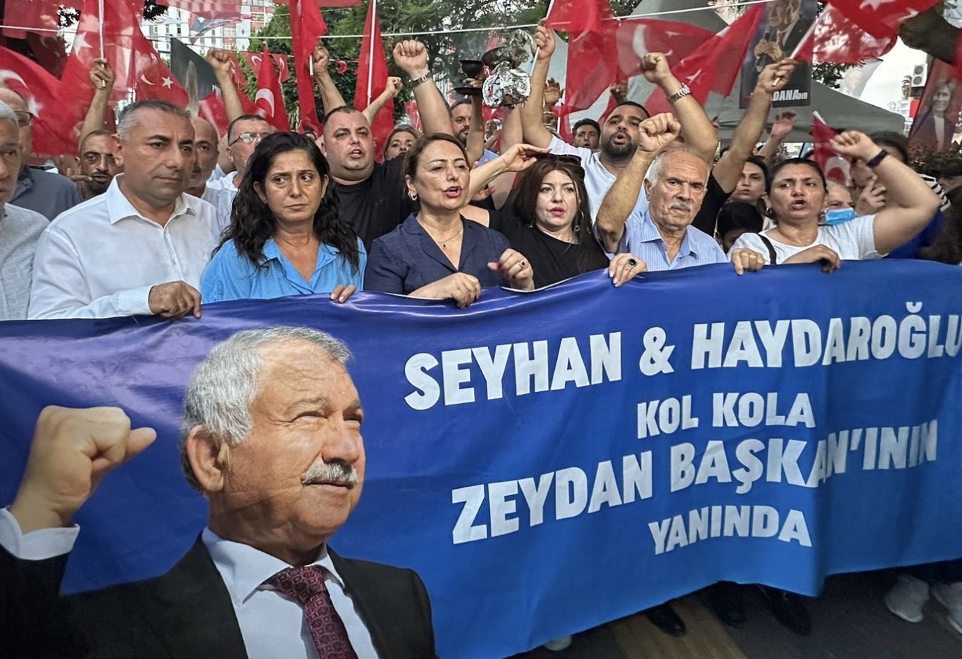 Mahallelisi Zeydan’a Sahip Çıktı