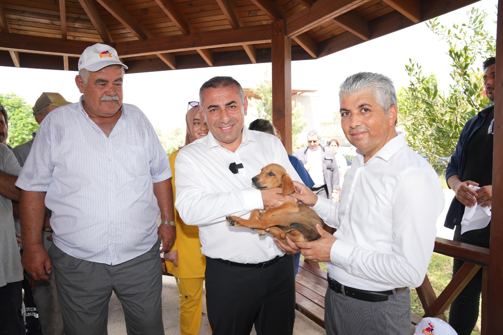 Güngör Geçer, Hayvan Barınağı’nda incelemelerde bulundu