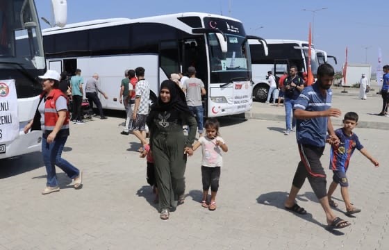 160 Suriyeli Ülkesine Döndü