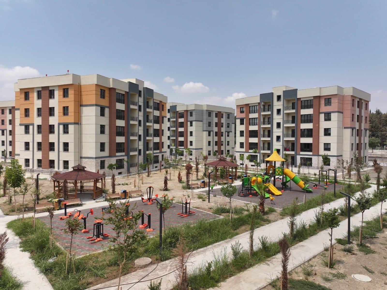 Adana’da 7 Bin 307 Deprem Konutu ve Köy Evi Teslim Edildi