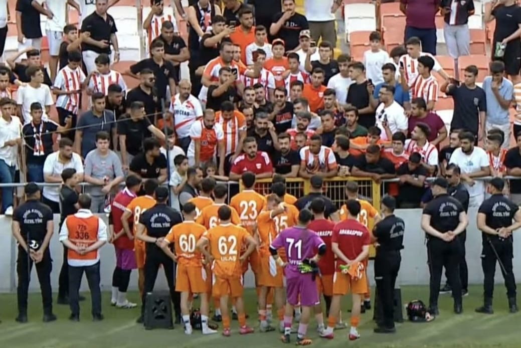 “Ailenizle Konuşun, Maçlara Çıkmayın”