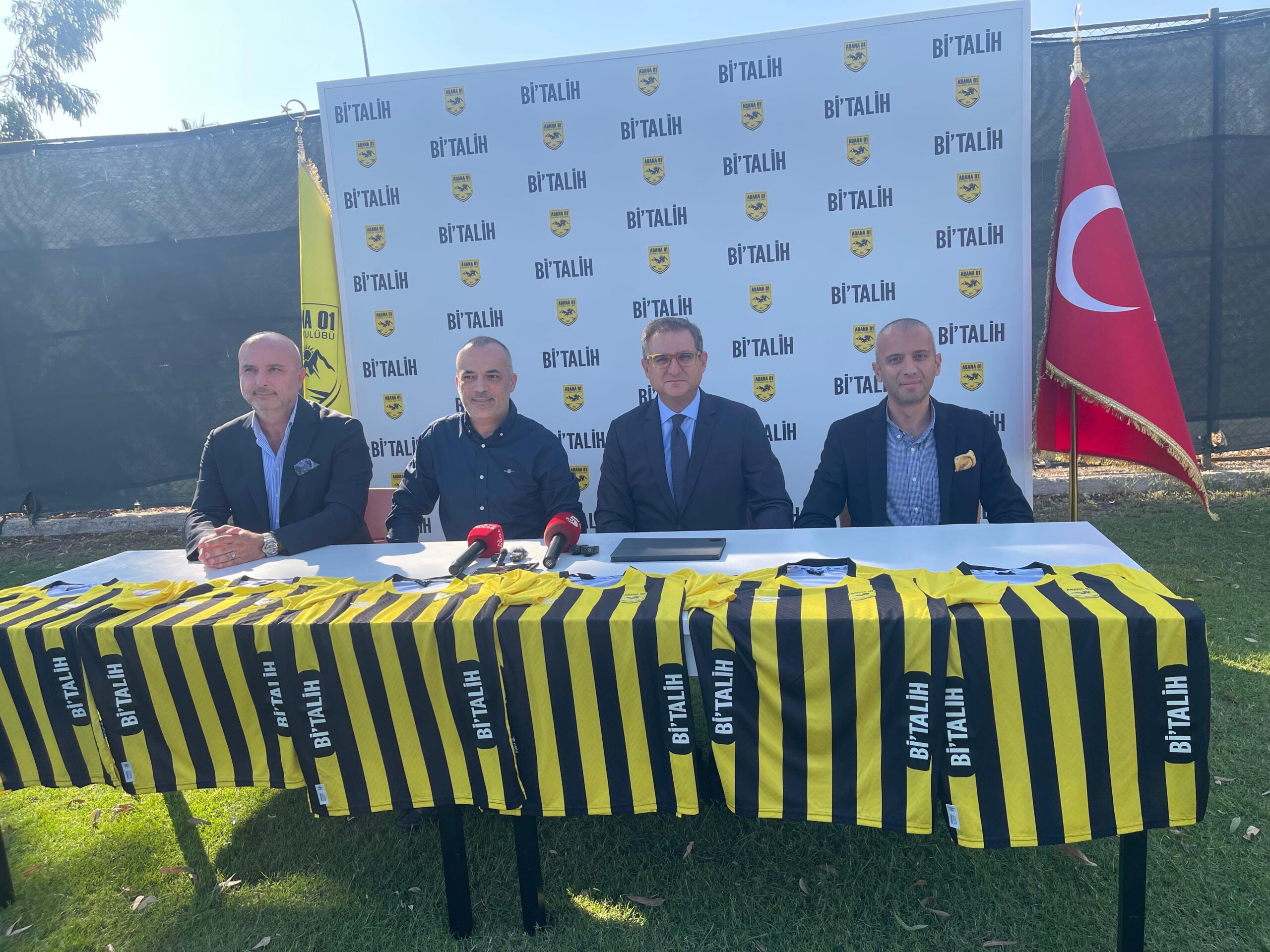 Adana 01 FK’ya Bi’Talih’ten Forma Sponsoru Desteği