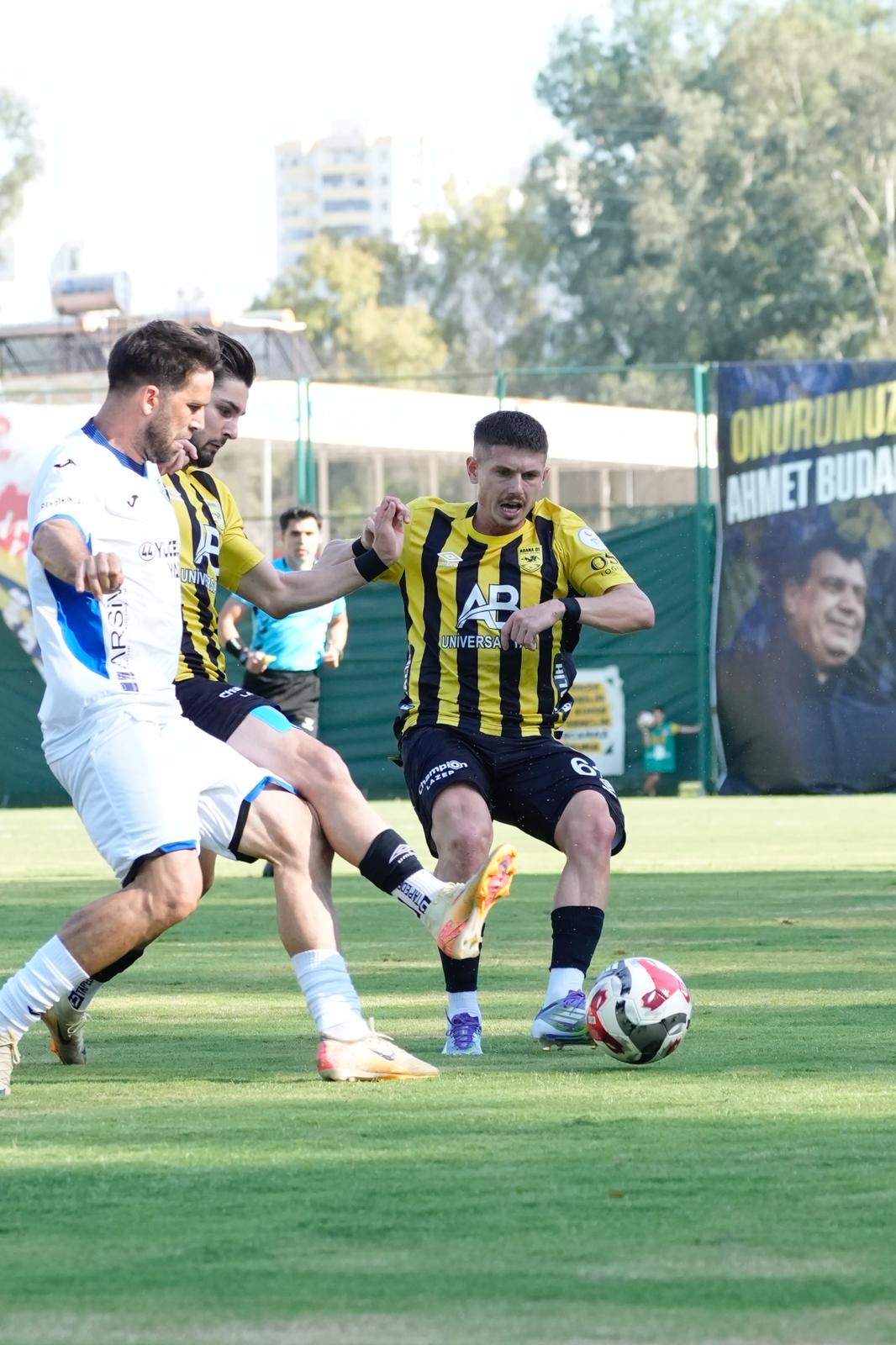 Adana 01 Futbol Kulübü istediğini aldı: 2-1