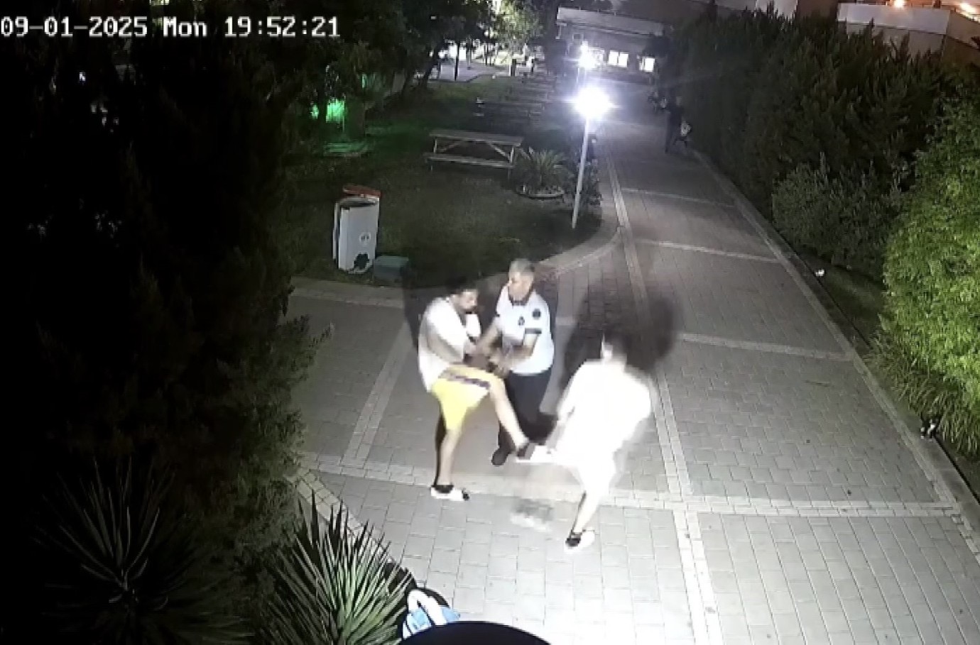 “Sen Benim Oğlumu Nasıl Döversin!”