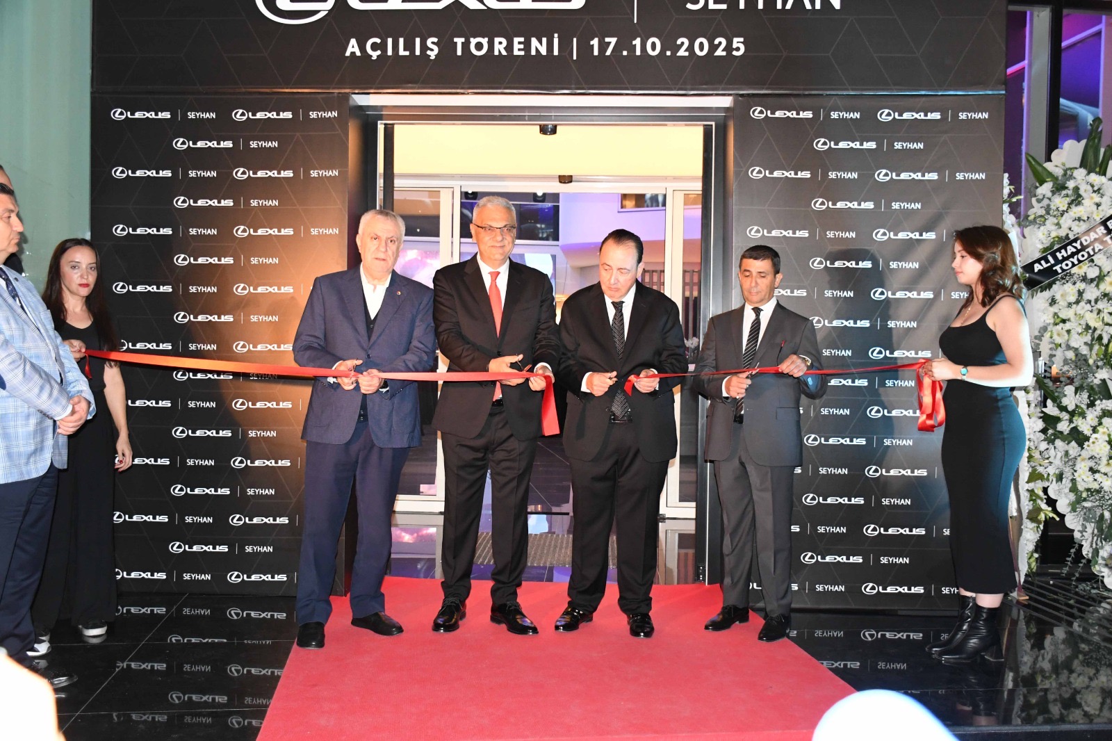 LEXUS SEYHAN SHOWROOM AÇILDI