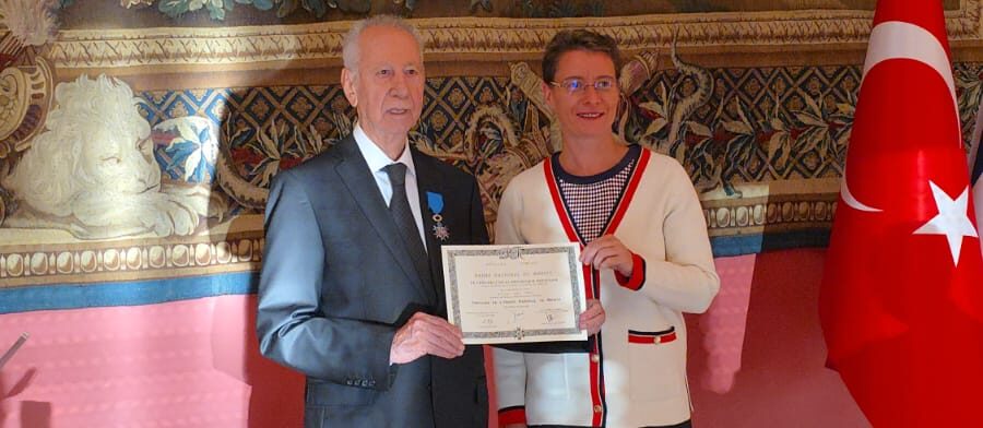 Adana Alliance Française Başkanı Aydın Önen’e Fransa’dan Şövalye Nişanı