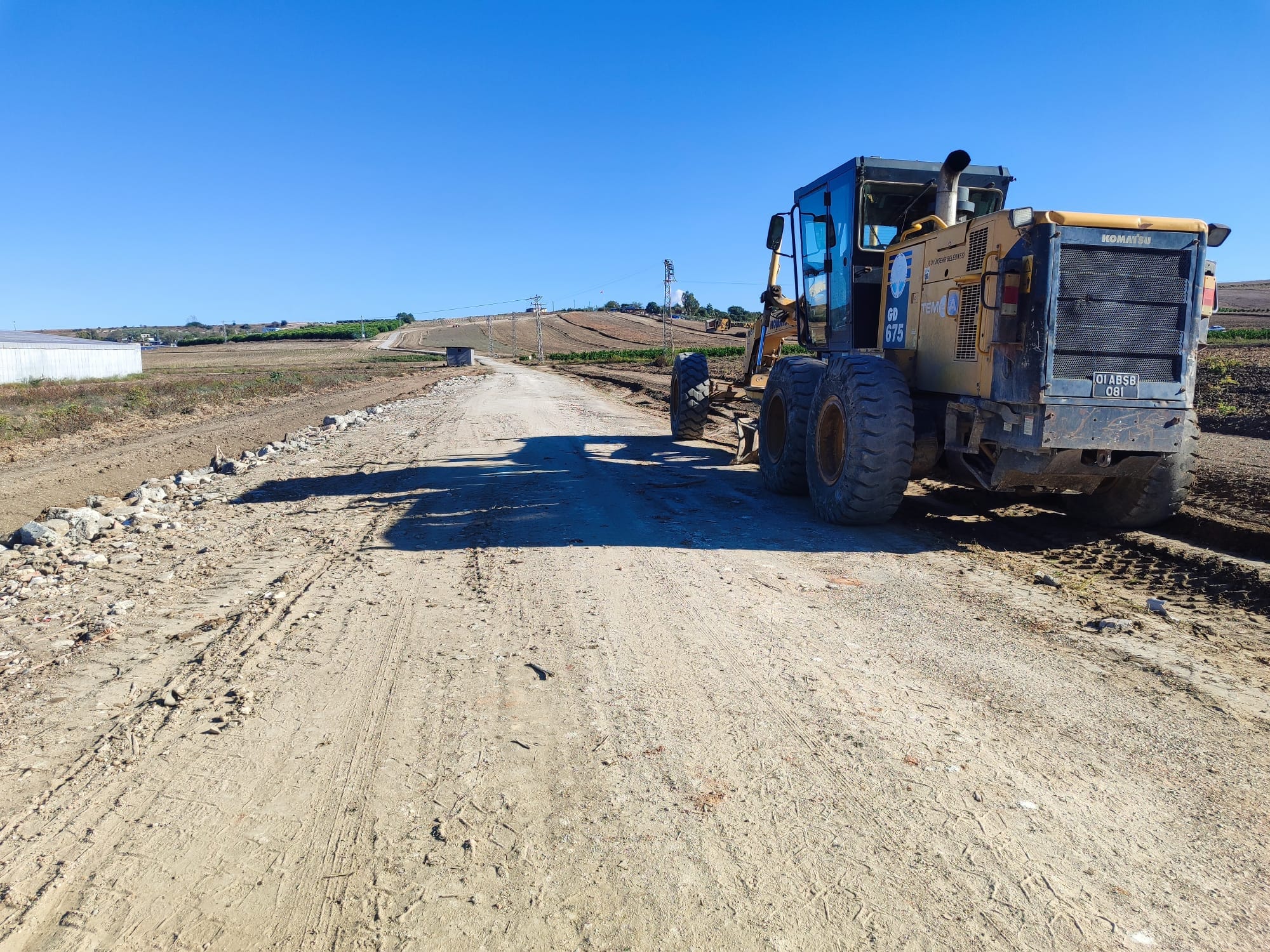 Yumurtalık’ta yollar cıncık gibi oluyor