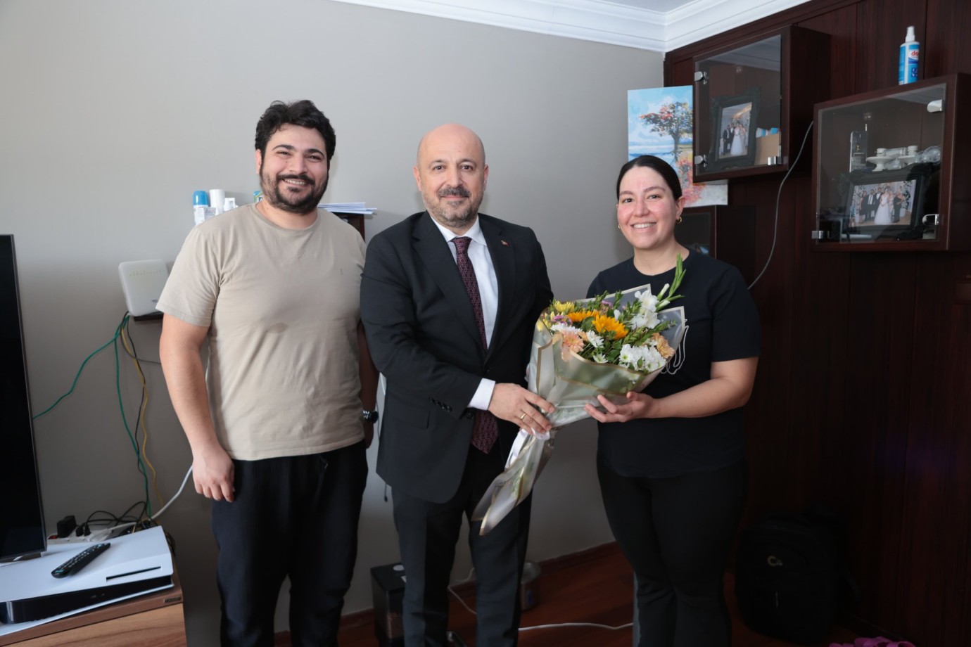 Nacar: Her Gebeye, Bir Ebe!