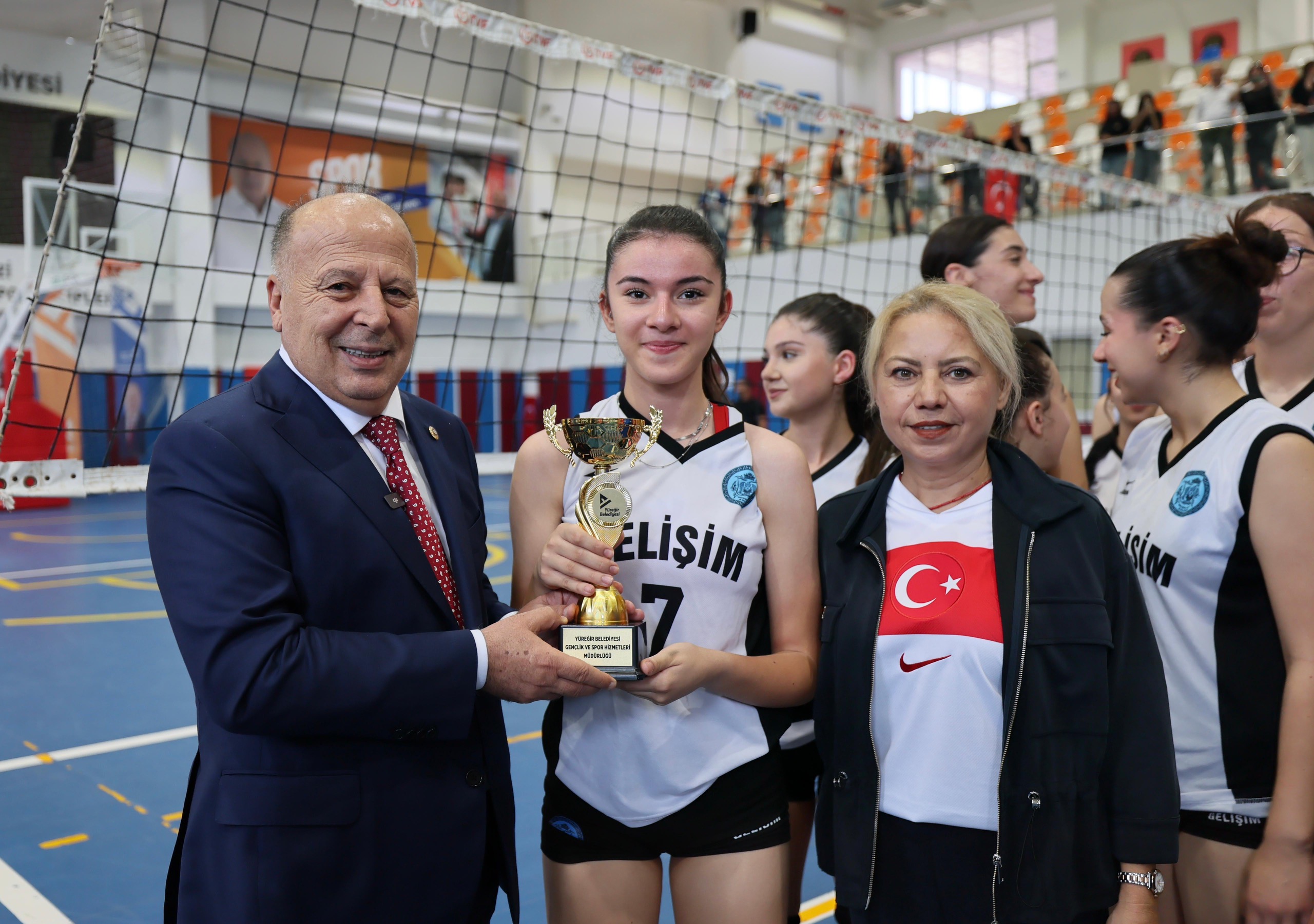 YÜREĞİR’DE CUMHURİYET COŞKUSU