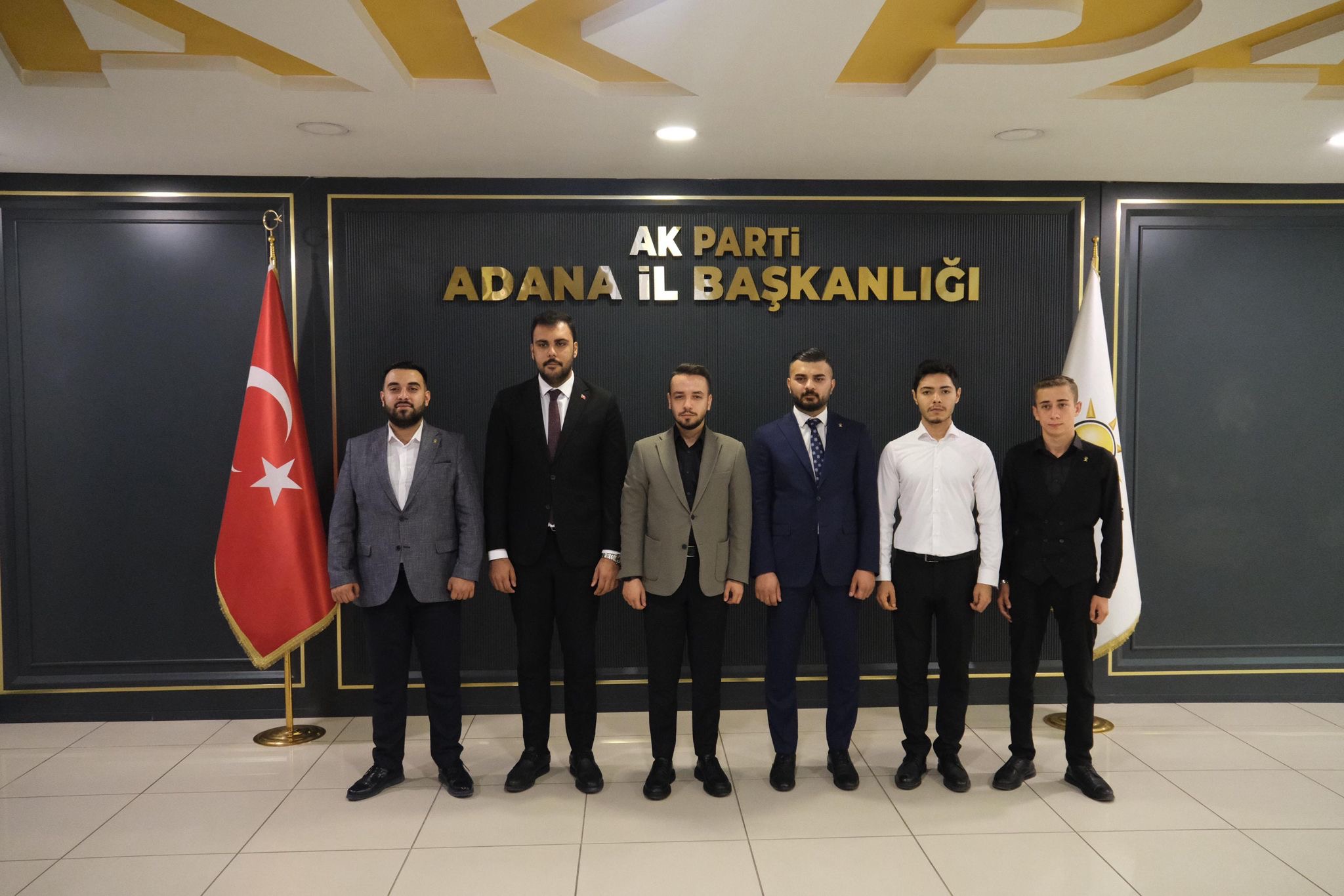 AK Gençlik Adana  İYİ Partilileri üye yaptı