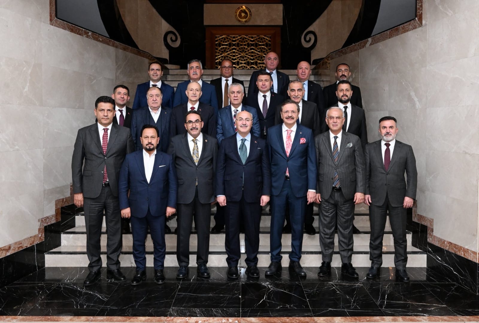 BAŞKAN YÜCEL BAYRAM: “ADANA’NIN ÖNCELİKLERİ VE YATIRIMLARI İÇİN GÜÇLÜ BİR İŞ BİRLİĞİ ZEMİNİ OLUŞTURDUK”