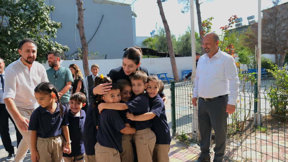 ÇOCUKLARDAN SEVİL BAŞKANA SEVGİ SELİ