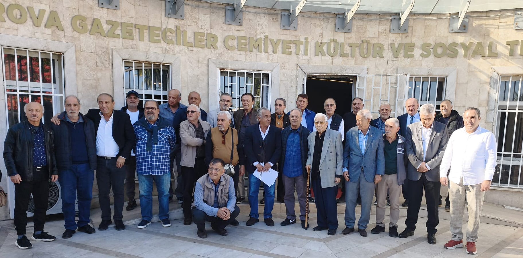 Ali Alphan’dan ÇGC’de Kitap İmza Günü