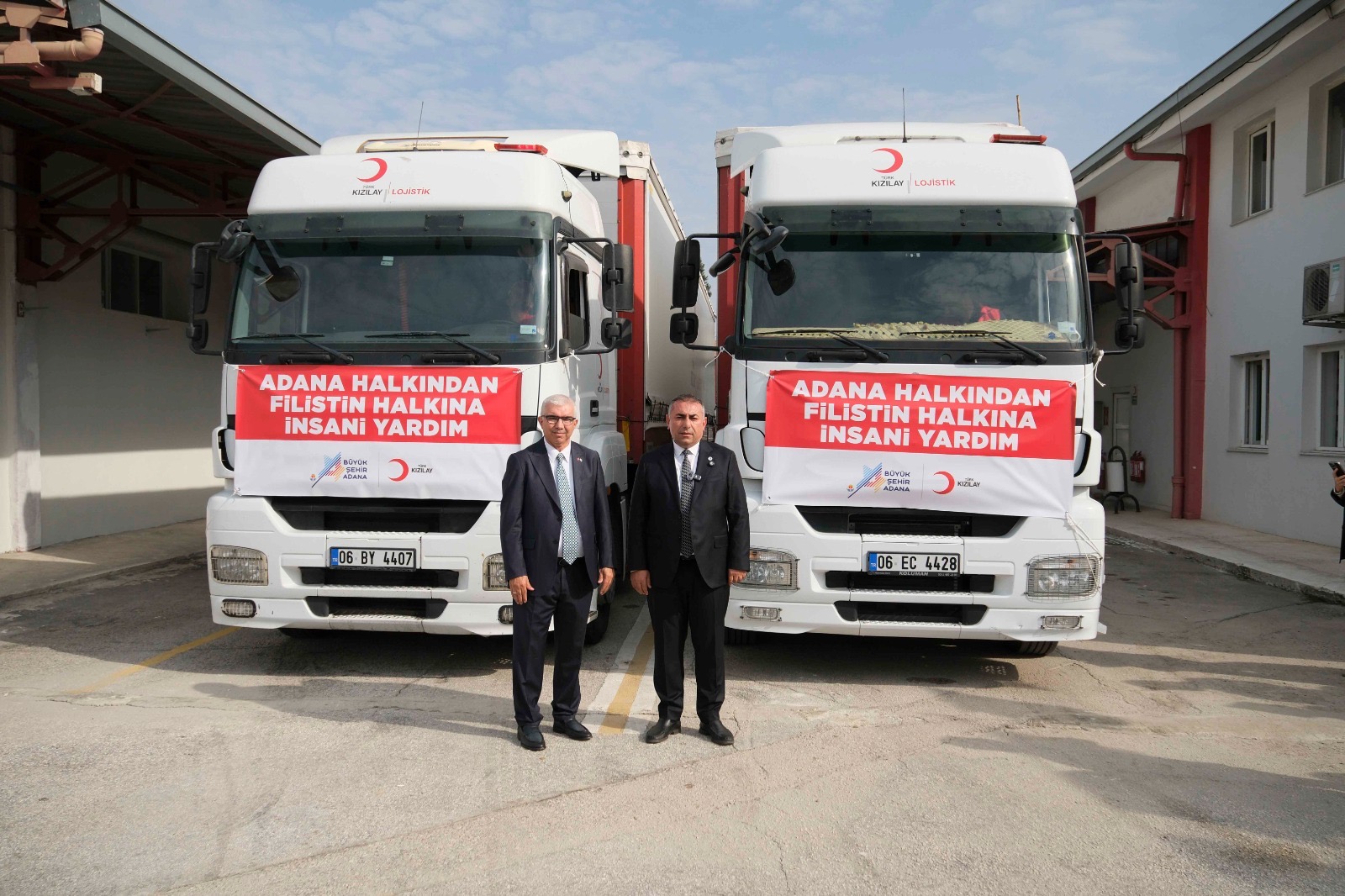 Zeydan Karalar istedi, Adana’dan Gazze’ye insani yardım gitti