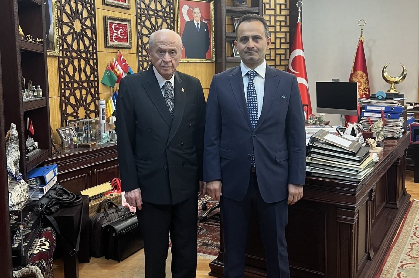 Susar’dan Sert Mesaj: “Şer Odaklarına Sesleniyorum”