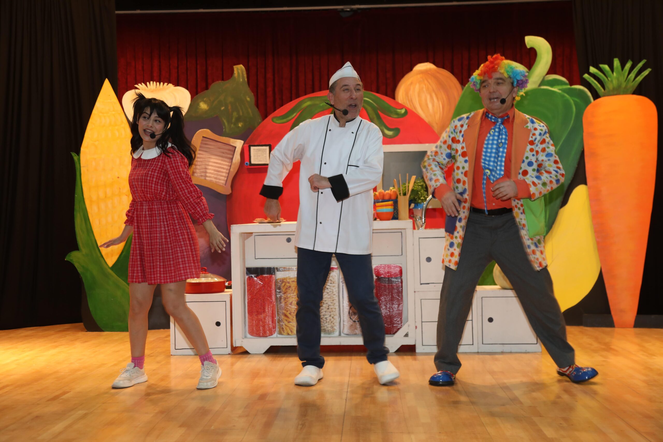 YÜREĞİR BELEDİYESİ’NDEN ARA TATİLDE ÇOCUKLARA TİYATRO SÜRPRİZİ