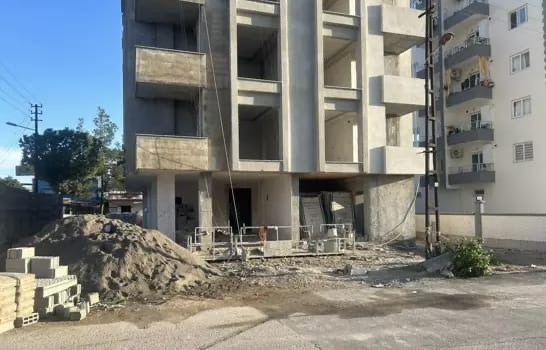 4’üncü Kattan Düşen İnşaat İşçisi Öldü
