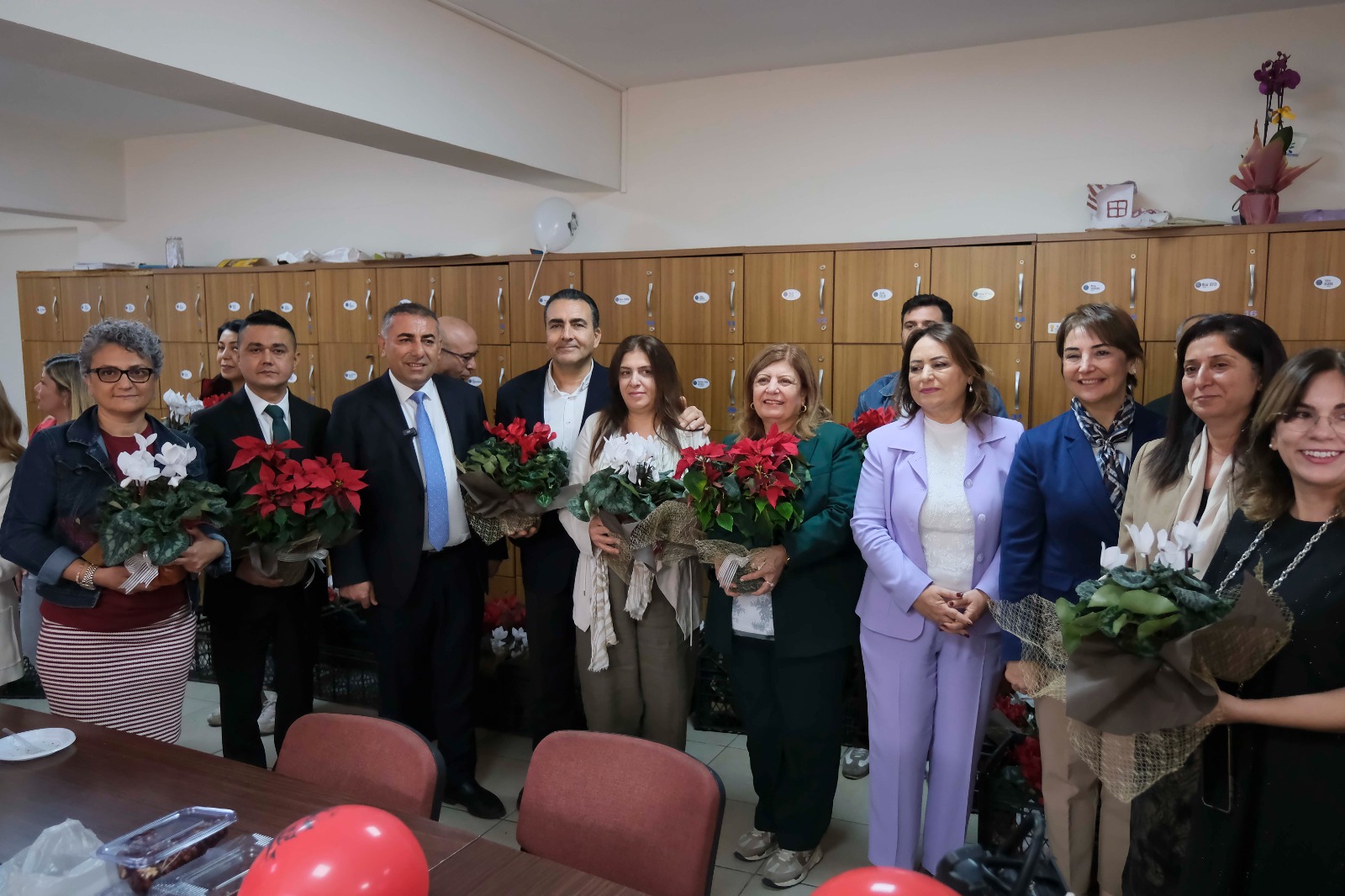 Güngör Geçer’den Öğretmenler Günü kutlaması