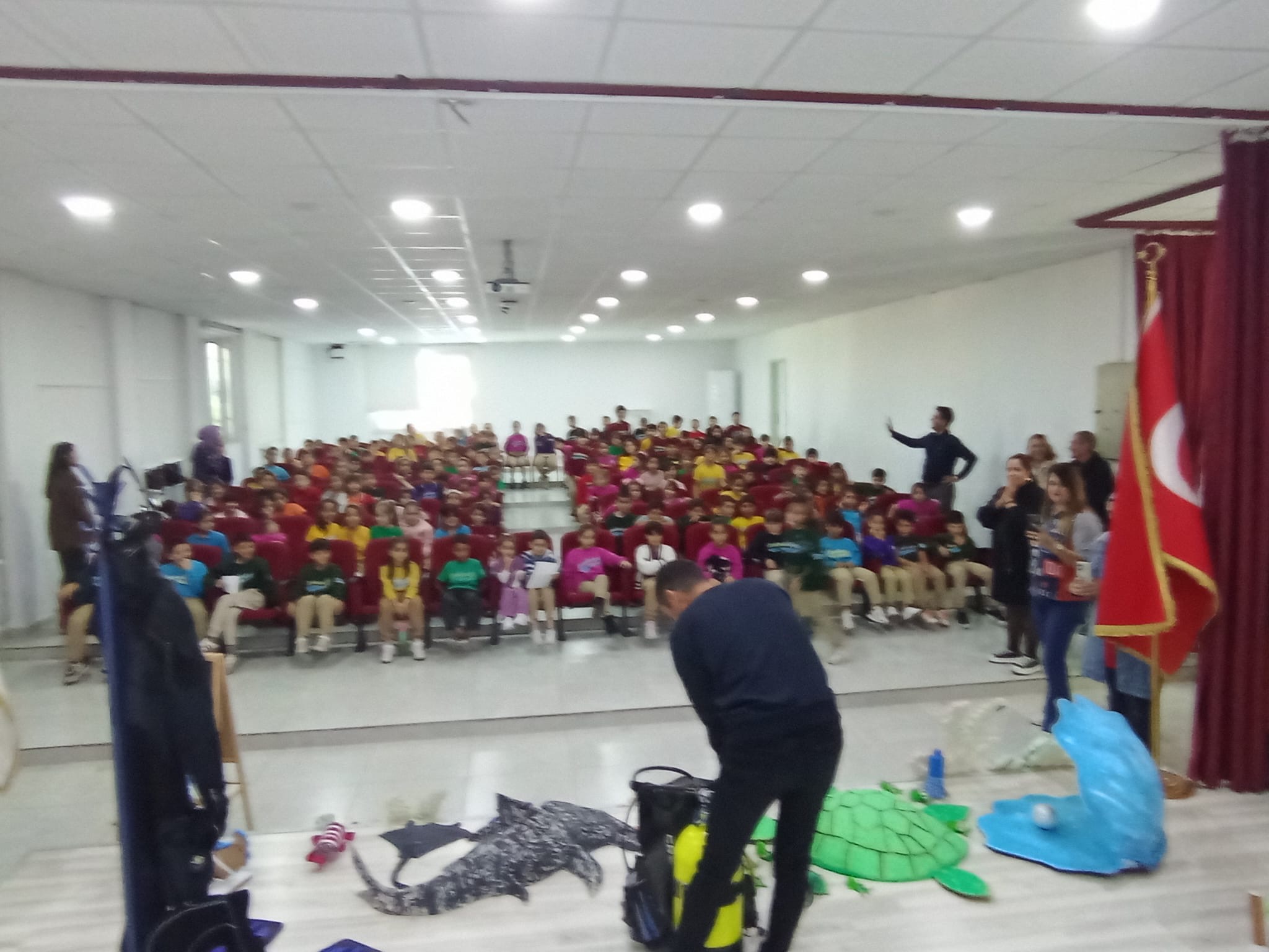 Cumhuriyet İlkokulu’nda “Balık Adam ile Söyleşiler” Etkinliği