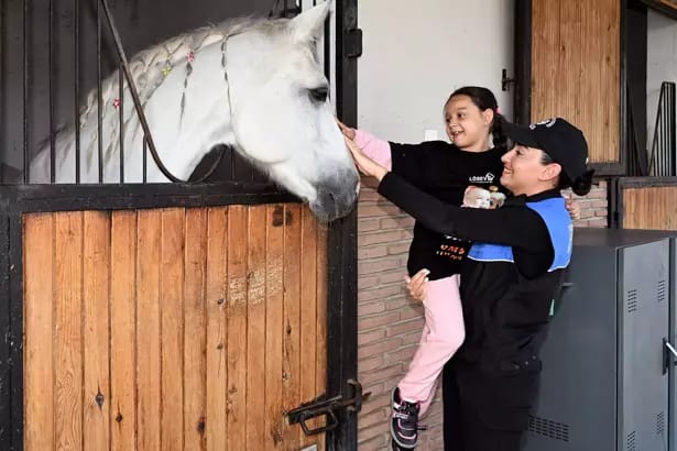 Polis, Lösemili Çocukları Sevindirdi