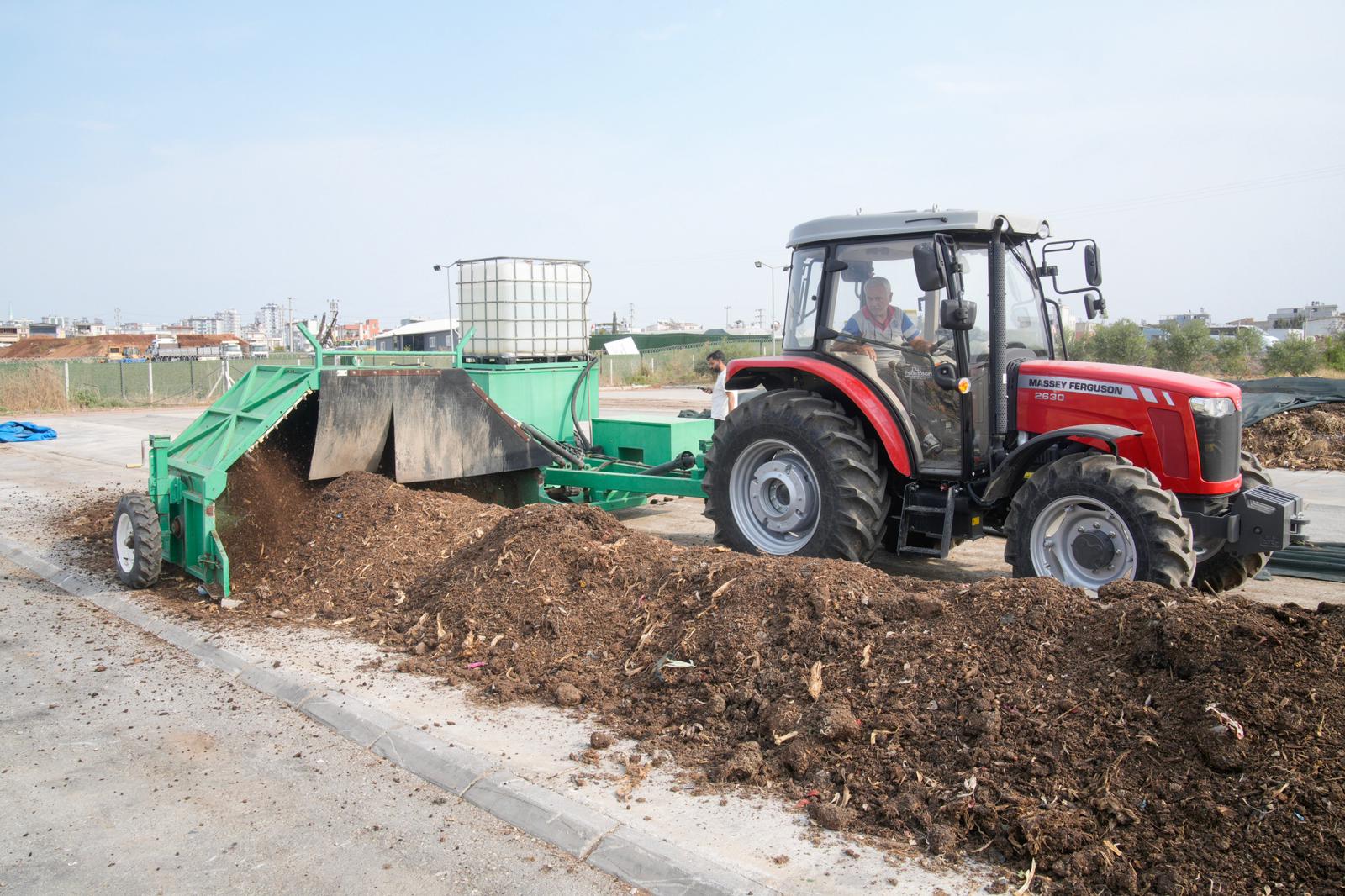 Seyhan’da Atıklar Değer Buluyor: Kompost Tesisinde Üretim Sürüyor